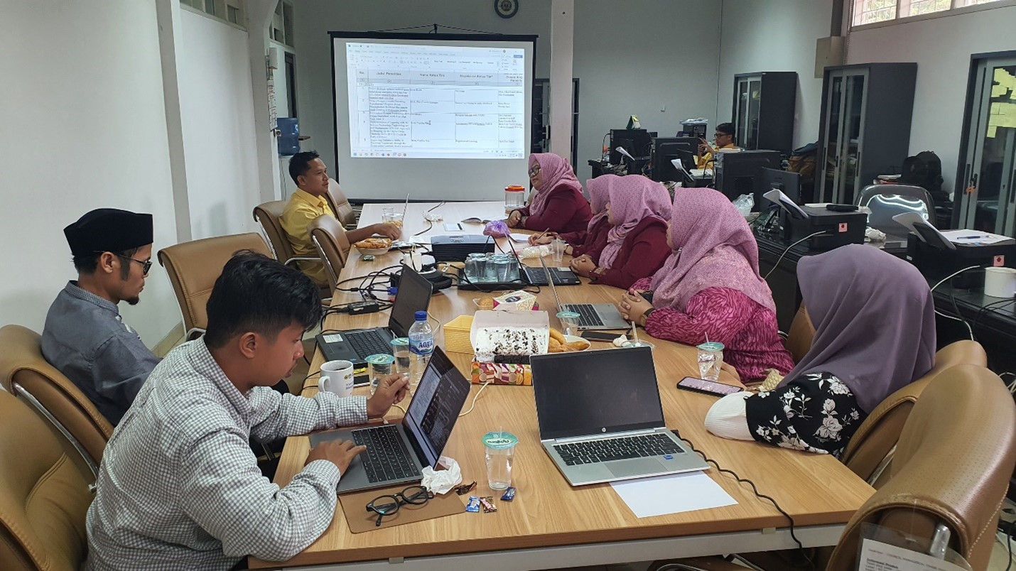 Evaluasi Kinerja: Rapat Telaah Ketercapaian VMTS Mahasiswa dan Dosen